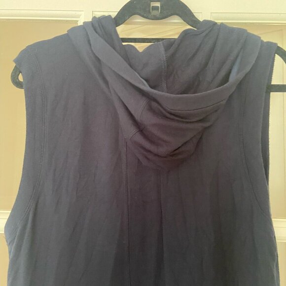 Athleta Cozy Soft Navy Sleveless Zip Up Vest With Ties, Pockets, Hood Size XS - Picture 6 of 9